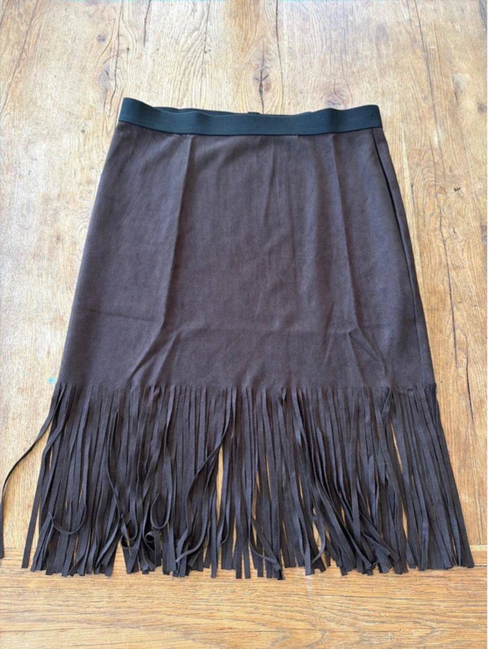 Karen Kane size medium faux suede skirt with tassels
